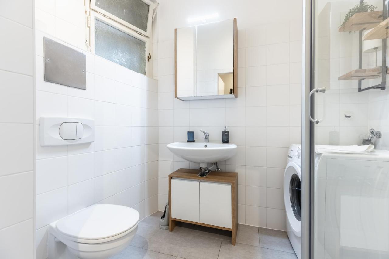 Cozy Studio Apartment Located In Vienna'S Vibrant City Center Екстериор снимка