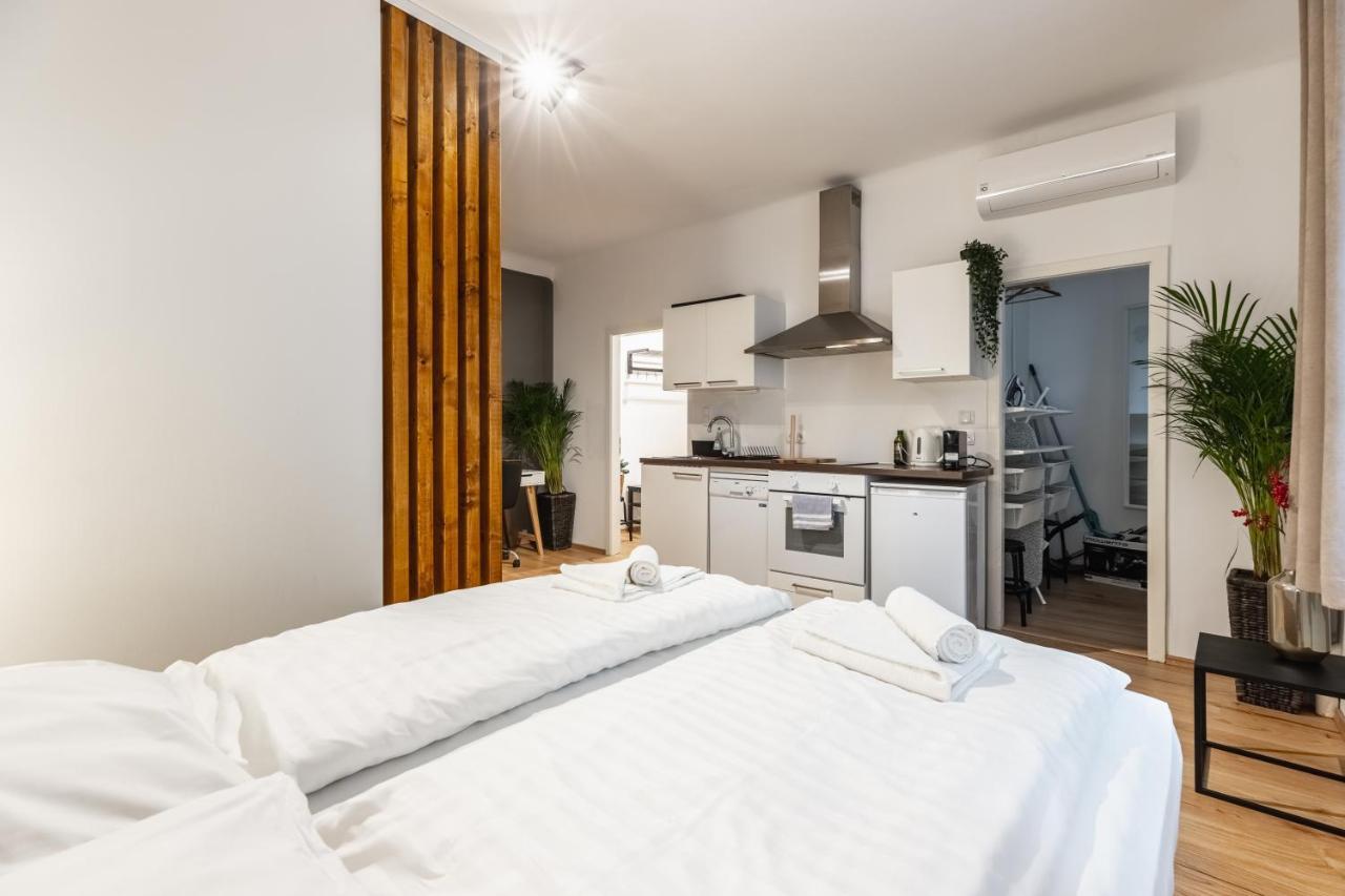 Cozy Studio Apartment Located In Vienna'S Vibrant City Center Екстериор снимка